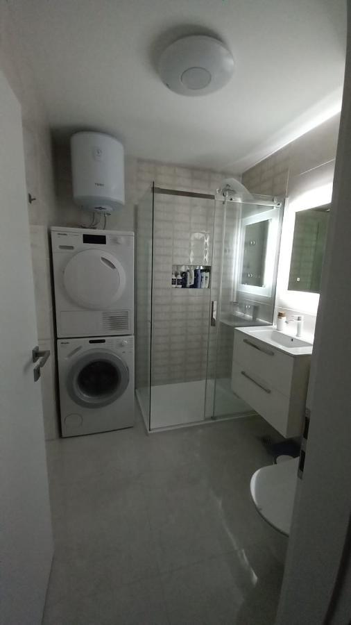 Vista Apartment-Split Airport คาชเตลา ภายนอก รูปภาพ